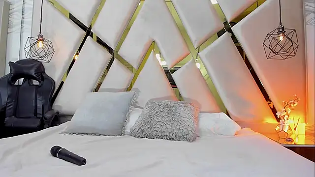 Snapshot of FernandaRousse chatting on December 1, 7:37 pm FernandaRousse online show from December 1, 7:37 pm