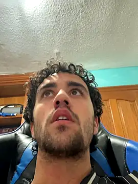 aavrdvh33 online show from December 14, 1:56 am