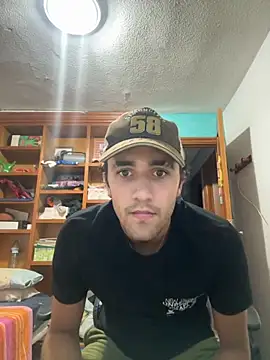 aavrdvh33 online show from September 15, 7:14 pm