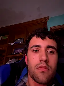 aavrdvh33 online show from December 4, 6:40 pm