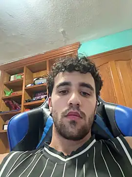 aavrdvh33 online show from February 3, 12:10 am