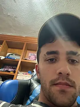 aavrdvh33 online show from September 26, 7:32 pm