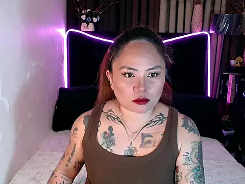 Snapshot of EstellaStarXxx chatting on June 3, 4:13 am EstellaStarXxx online show from June 3, 4:13 am
