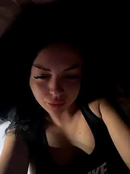 KenyaCruz online show from October 5, 8:21 pm