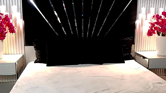 KenyaCruz online show from December 2, 6:53 pm