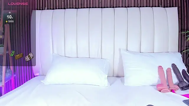 SandraMilerr online show from December 18, 4:17 am