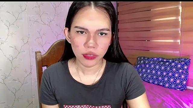 TssluttyNikka online show from September 17, 4:03 am