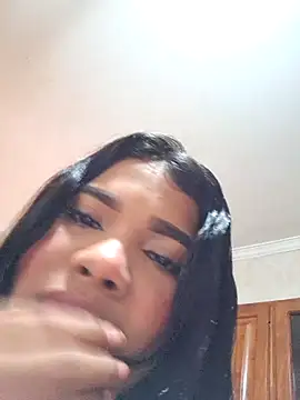 Snapshot of Michell_em chatting on February 24, 6:53 pm Michell em online show from February 24, 6:53 pm