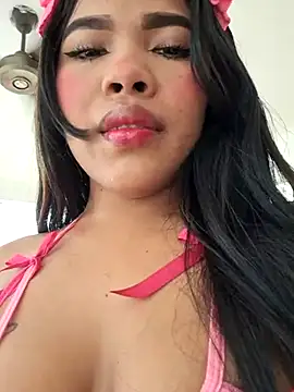 Snapshot of Michell_em chatting on February 19, 6:49 pm Michell em online show from February 19, 6:49 pm