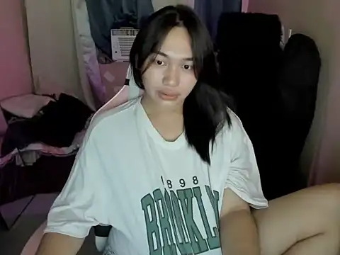 Snapshot of Seductive_lorie chatting on June 19, 5:30 pm Seductive lorie online show from June 19, 5:30 pm