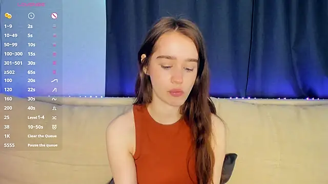 lovelyalivia online show from April 6, 8:26 am
