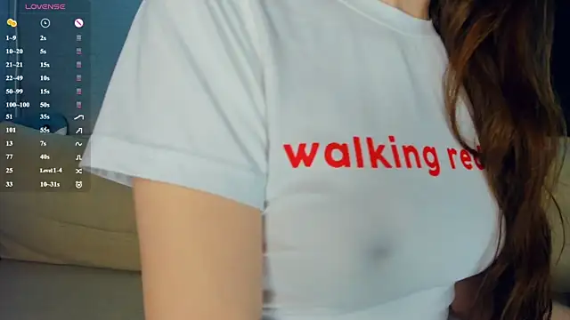 lovelyalivia online show from May 10, 7:23 am