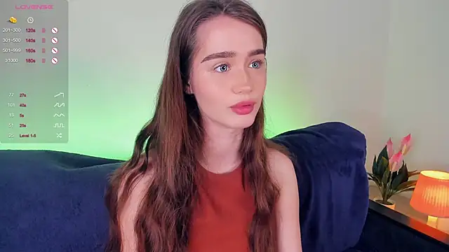 lovelyalivia online show from October 14, 9:32 am