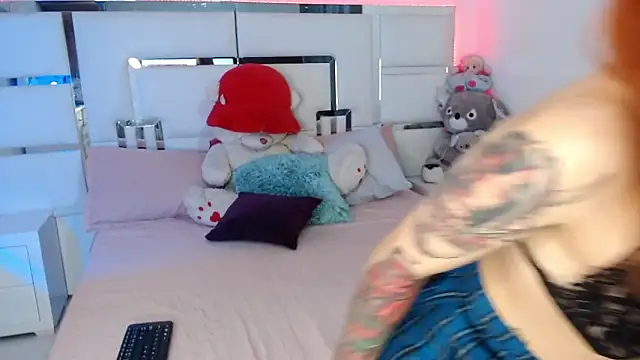 ElektraRous online show from November 20, 5:35 pm