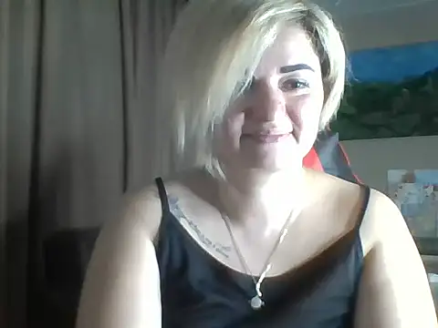 Snapshot of Wymini chatting on September 8, 9:03 pm Wymini online show from September 8, 9:03 pm