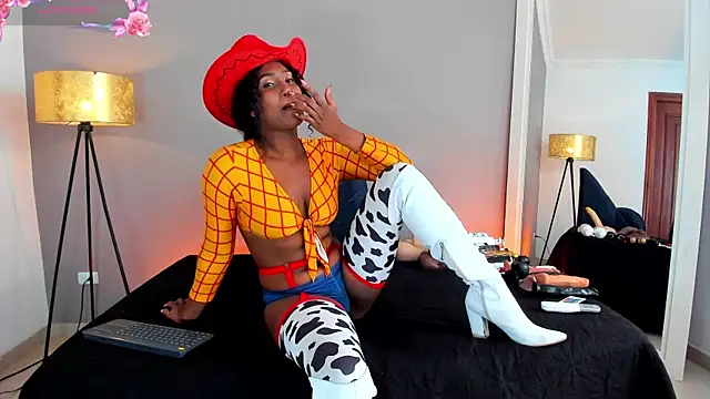 Snapshot of NAOMY_COOPER chatting on July 11, 8:31 pm NAOMY COOPER online show from July 11, 8:31 pm