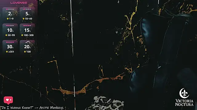 Snapshot of MissAllinea chatting on October 22, 6:29 pm MissAllinea online show from October 22, 6:29 pm