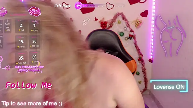 sofiacurvy 45 online show from December 17, 10:15 pm