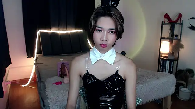 Lavictoriathegreat online show from January 7, 8:14 pm