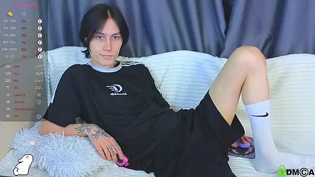 bd black online show from April 13, 10:36 pm