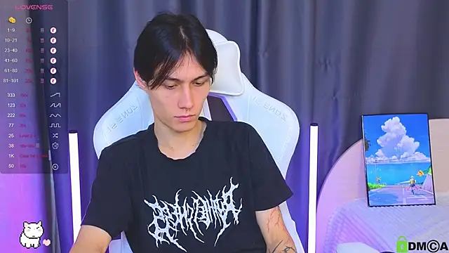 bd black online show from December 17, 11:32 pm