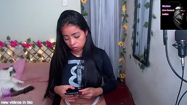 Angie Lee01 online show from September 12, 12:38 pm