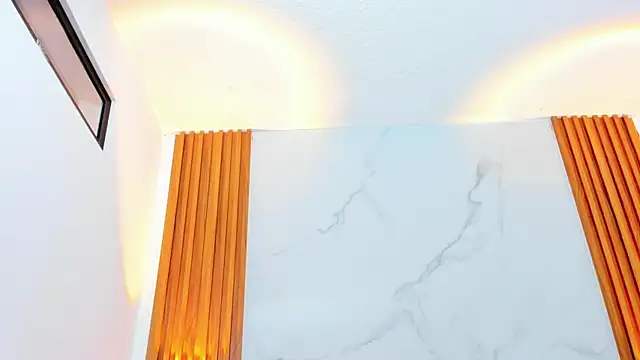 Snapshot of IsabellaMonet chatting on November 19, 11:21 am IsabellaMonet online show from November 19, 11:21 am