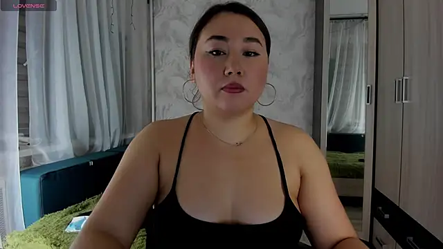 Snapshot of emilia_mur chatting on June 22, 6:16 pm emilia mur online show from June 22, 6:16 pm