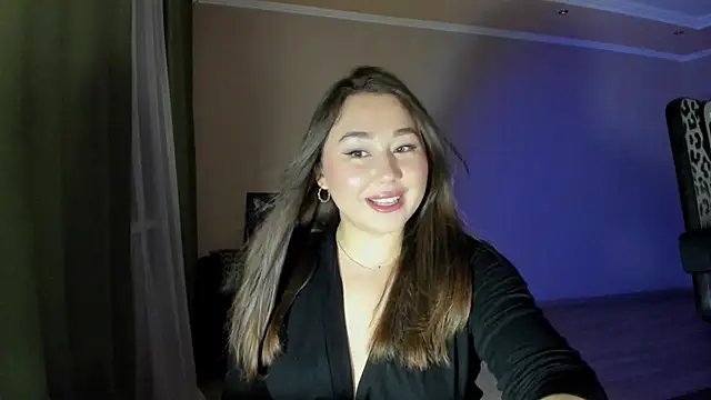 Snapshot of emilia_mur chatting on June 8, 9:15 pm emilia mur online show from June 8, 9:15 pm