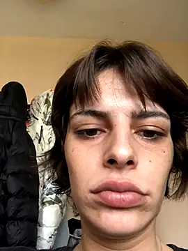 Snapshot of sweetchery999999 chatting on November 19, 9:42 am sweetchery999999 online show from November 19, 9:42 am