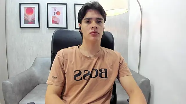 Snapshot of BenitoSaenz chatting on November 23, 11:53 am BenitoSaenz online show from November 23, 11:53 am