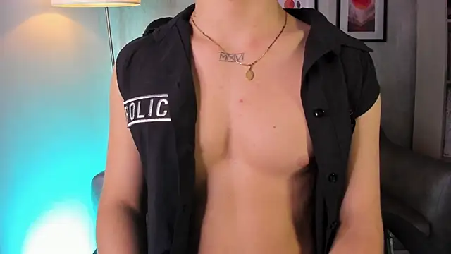 Snapshot of BenitoSaenz chatting on October 27, 11:55 am BenitoSaenz online show from October 27, 11:55 am