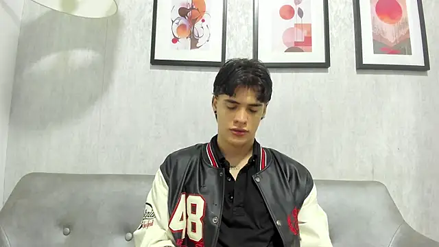 BenitoSaenz online show from December 16, 11:58 am