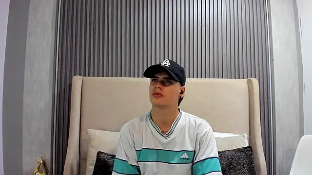 BenitoSaenz online show from October 18, 3:52 am