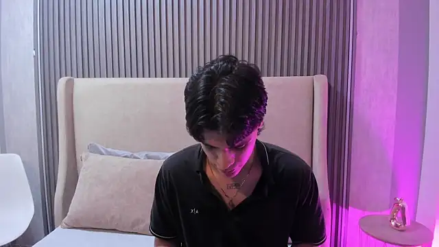 Snapshot of BenitoSaenz chatting on November 27, 12:05 pm BenitoSaenz online show from November 27, 12:05 pm