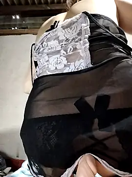 Snapshot of Baby-sexyass96 chatting on December 21, 9:44 am Baby-sexyass96 online show from December 21, 9:44 am