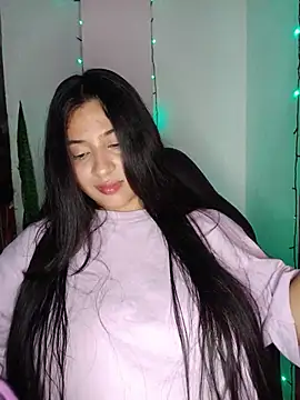 VALENTINA ROUSE  online show from May 28, 9:10 pm
