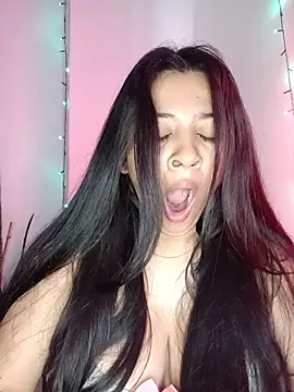 VALENTINA ROUSE  online show from June 14, 1:45 pm