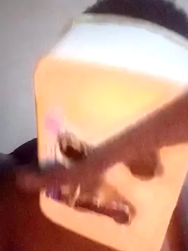 Snapshot of OnlyMoneyIwanT chatting on September 30, 9:37 am OnlyMoneyIwanT online show from September 30, 9:37 am