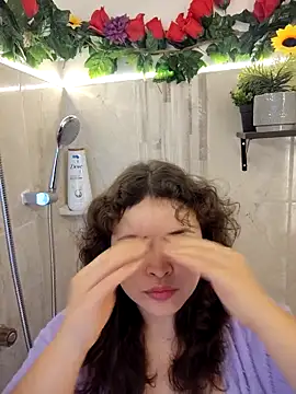 Snapshot of SeleneLuminari8 chatting on February 25, 4:29 pm SeleneLuminari8 online show from February 25, 4:29 pm