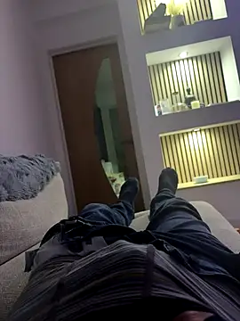 leroy9501 online show from November 12, 1:10 am