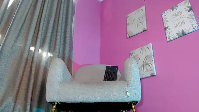 emily ox0 online show from June 25, 8:25 pm