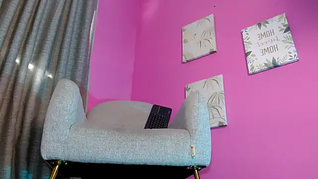 emily ox0 online show from June 19, 8:14 pm