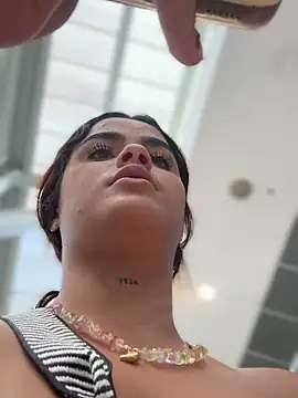 Kaily Sweet16 online show from November 8, 8:01 pm