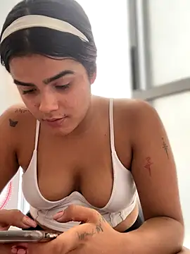 Kaily Sweet16 online show from November 1, 7:41 pm