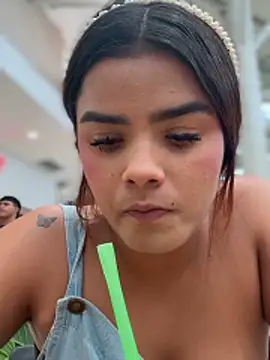 Kaily Sweet16 online show from December 17, 6:35 pm