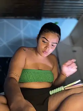 Kaily Sweet16 online show from April 13, 5:06 pm