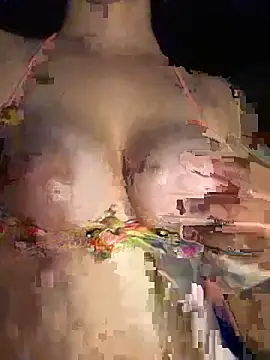 Snapshot of niiikiii0 chatting on March 2, 2:12 am niiikiii0 online show from March 2, 2:12 am