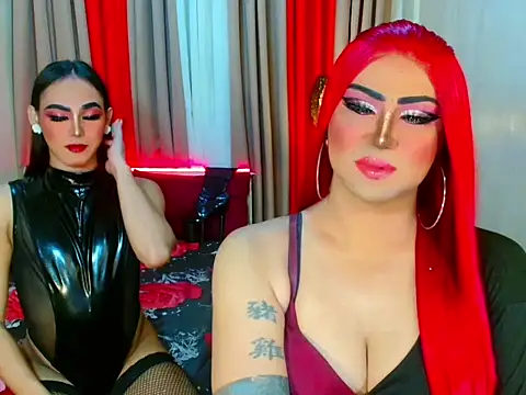 Snapshot of UnlimitedCumShow chatting on December 16, 1:32 am UnlimitedCumShow online show from December 16, 1:32 am