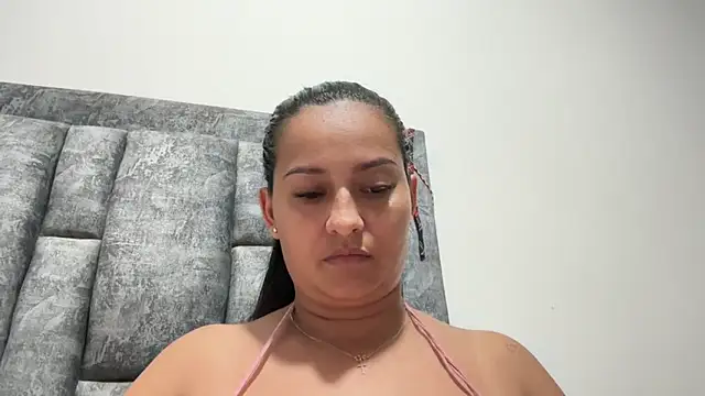 Sophia copper online show from September 10, 3:05 am